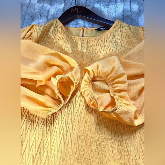 Zara Flowing Blouse Size Medium - Picture 6 of 7